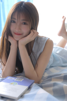 男生肌肌桶女人屁股