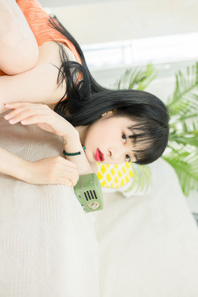 公啊～嗯去厨房里做H
